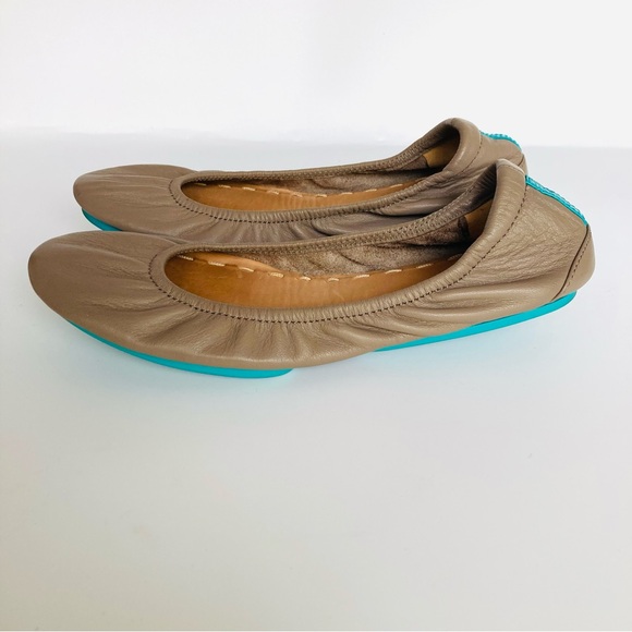 Tieks by Gavrieli Taupe Leather Slip On Ballet Flats Shoes - Picture 6 of 13